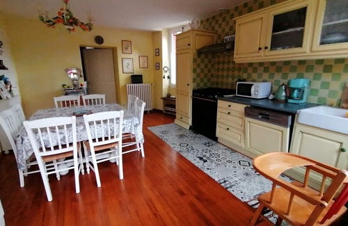 Brery House | 240m2 Family House with Heated Swimming Pool in Winegrower Village