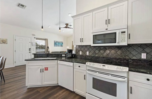 Fort Myers Beach House | 241 Miramar Waves: 3BR w/Heated Pool