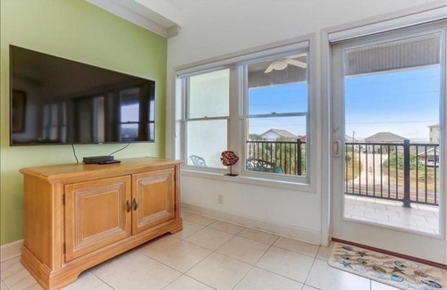 Ocean Cay House | 241 S Fletcher