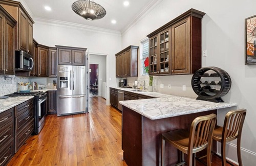Faubourg Marigny Apartment | 2470 Royal St New Orleans LA