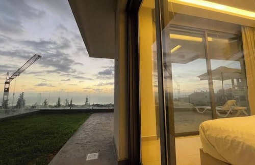 Tabarja Apartment | 24H Electricity, By the pool APP