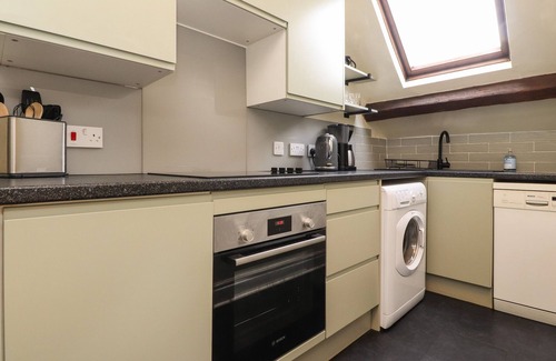 Lancaster Cottage | 25 ST. GEORGES QUAY, family friendly in Lancaster