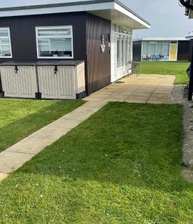 Chichester Ski Chalet | 25. Valencia