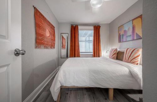 Tampa Apartment | 2501 W North B St Unit 7