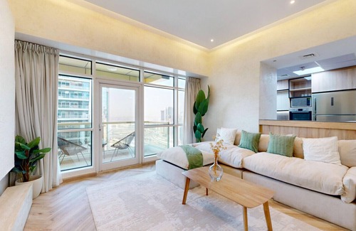 Jumeirah Lake Towers Apartment | 2513 Lake City Tower - Upgraded Two Bedroom in JLT