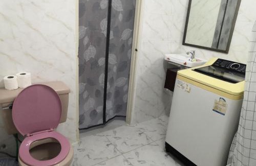 Wat Ket Apartment | 26 condo with pool opposite the train station, near old city and Nimman