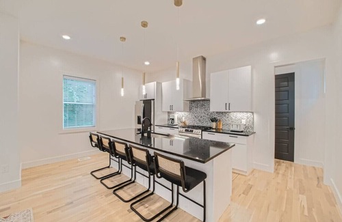 Berry Hill House | 26- New! Modern Home- The Music City Collection