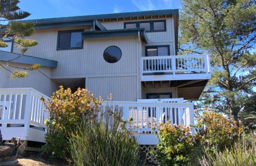 Lodge Hill House | 2620 Merlyn