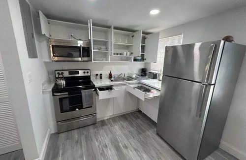 Coral Way Apartment | 2655 SW - APT 1 · Fully equipped Apt w/parking near Cocowalk!