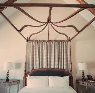 Healdsburg Hotel | 27 North