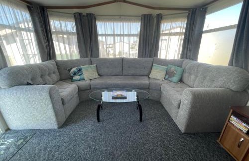 Pevensey Ski Chalet | 27 Tower View Pevensey Bay Holiday Park