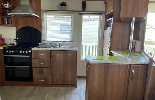 Pevensey Ski Chalet | 27 Tower View Pevensey Bay Holiday Park