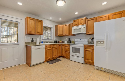 Cartersville House | 27 West Ridge Drive SE, Cartersville