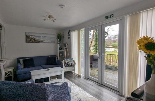 Bont Newydd Ski Chalet | 271 Riverside, Glan Gwna Holiday Park