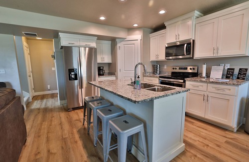 Garden City House | 273 - Bear Lake Escapes. Beautiful 3 bed/2.5 bath townhome in amazing location!