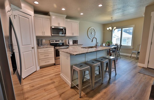 Garden City House | 273 - Bear Lake Escapes. Beautiful 3 bed/2.5 bath townhome in amazing location!