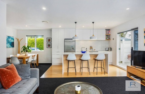 Northcote Apartment | 28 Alfred Street, Northcote Point