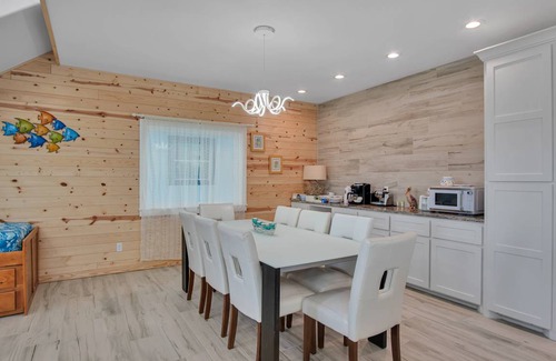Leeward Sands House | 297 m² House ∙ 5 bedrooms ∙ 14 guests