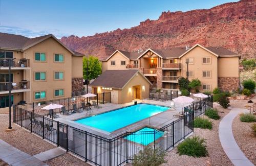 Moab South Valley Apartment | 2A Relaxing Redcliff Condo