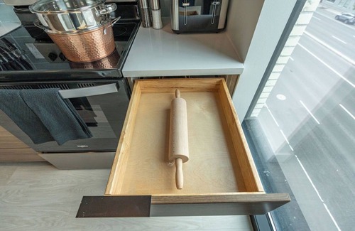 Rio Grande Apartment | 2bd/2ba Best style and location/Pool+spa/gym/pkg!