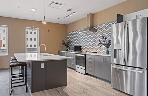 Hanover Place Apartment | 2Bd/2Ba w/Gym+Uptown Theater