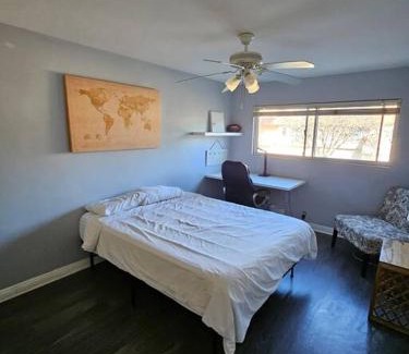 Bluff Heights Apartment | 2bdr Bluff Heights Condo walking distance to beach