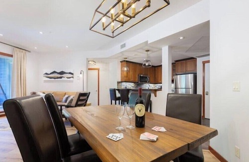 Cougar Creek Condo | 2Bed/2Bath Mountain Getaway with Pool/Hot Tub