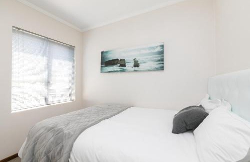 Greater Johannesburg Metropolitan Area Apartment | 2Bedroom apartment in a secure golf estate.WIFI