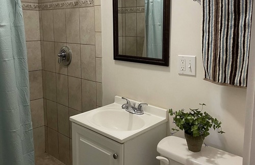 Somerville House | 2Bedroom Apt on 3rd Floor - with Parking