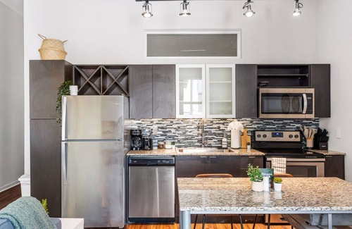 Downtown Cincinnati Apartment | 2Bedroom in CBD Near Carew Tower & Union Terminal