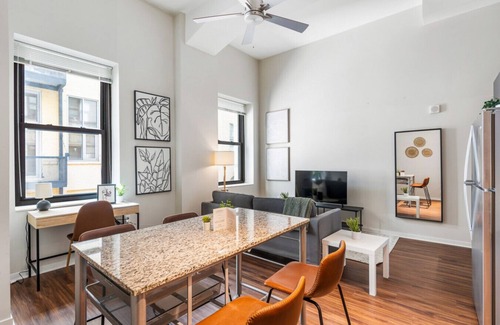 Downtown Cincinnati Apartment | 2Bedroom in CBD Near Carew Tower & Union Terminal