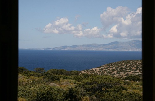 Irakleia Villa | 2bedroom villa, private .1600cc SUV and boat trips included