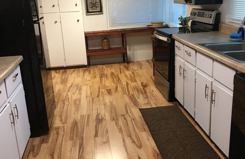 Vernon House | 2BR, 1 1/2 Bath Pet Friendly Home 35 minutes from Panama City Beach.