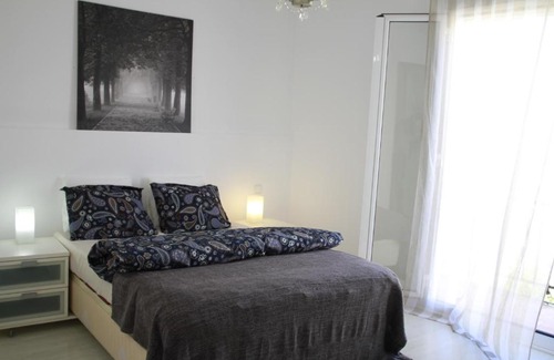 La Sagrada Familia Apartment | 2BR - 1BH APARTMENT 5 min WALK from SAGRADA FAMILIA
