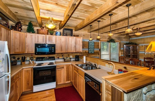 Gnaw Bone Cabin | 2BR, 2.5 BA