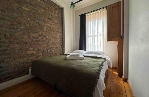 Galata Apartment | 2Br, 2Ba, 1st Floor of Historical Building ,Galata
