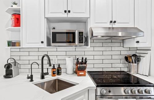 Harvie Heights Apartment | 2BR 2BA Harvie Heights Townhouse retreat with views