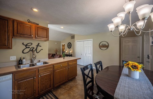 Santa Claus House | 2BR/2Bth, walking to Holiday World. Outdoor grilling area. Family Friendly!