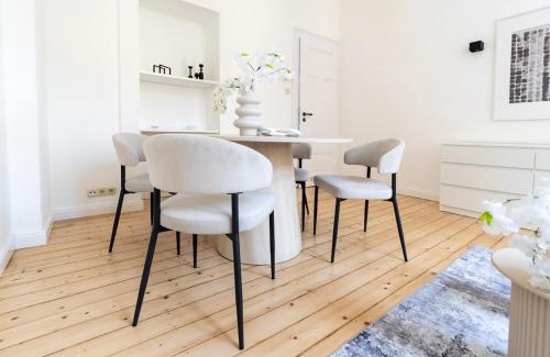 Wiesbaden Apartment | 2BR Apartment - ZENTRAL - MODERN - WIFI - KAFFEE - BUSINESS - NETFLIX