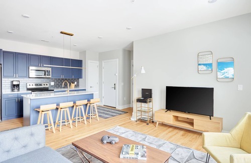 Fishtown Apartment | 2BR Art-Filled Philly Getaway