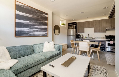 Belmont Apartment | 2BR Bohemian Oasis - Food & Craft Beer Lovers