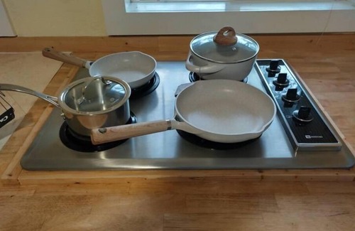 United Central Apartment | 2BR! Cozy -Quaint - Centrally Located!