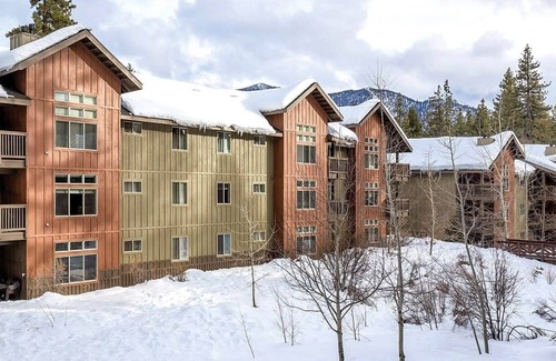 Elk Point Condo | 2br Deluxe Condo Skiing, Fishing, Golf, & more!