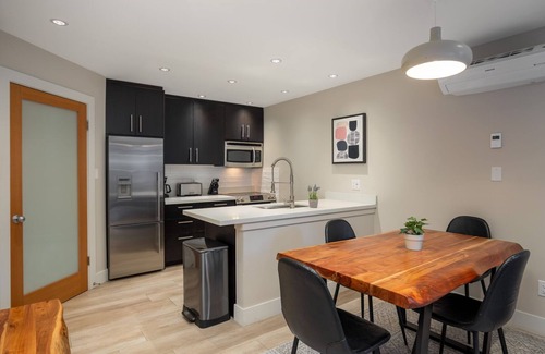 Whistler House | 2BR + Den | Gables | Epic Location Near Gondolas | Private Balcony | Fireplace | Parking