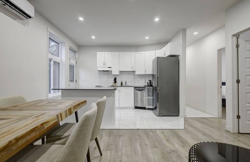 Cote-Des-Neiges—Notre-Dame-De-Grace Apartment | 2BR Escape | Sleek Stay in NDG MTL