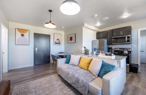 New Center Detroit Apartment | 2BR Exclusive Retreat Near Henry Ford