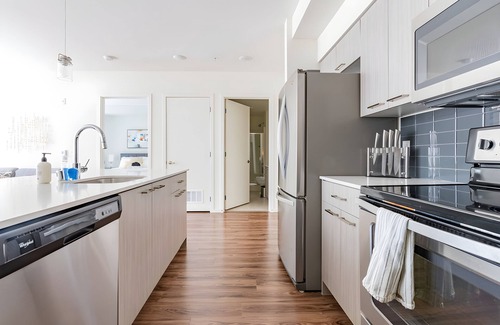 Mercer Island Apartment | 2BR | Gym, Lounge | Mercer Island | Sophari E