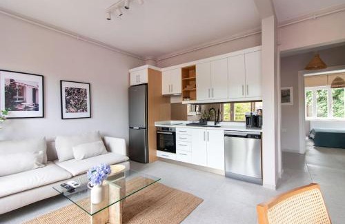 Adalar Apartment | 2BR House W Island Charm