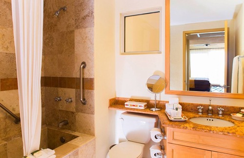 Colonia El Progreso Resort | 2BR Luxurious Villa Del Palmar Cabo