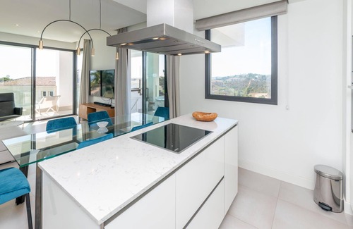 El Faro Apartment | 2BR Luxury - Santa Barbara Heights, Good WiFi & AC